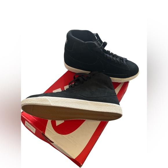 nike high tops suede black